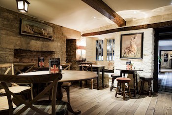 Bear Of Rodborough Hotel