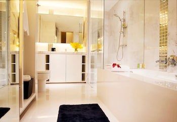 Grand Copthorne Waterfront