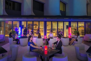Gateway, Marco Polo Hotel