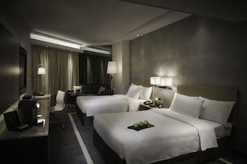Gateway, Marco Polo Hotel