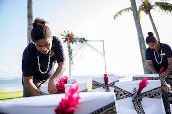 Outrigger Fiji Beach Resort
