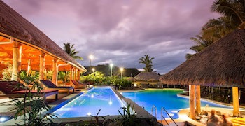 Outrigger Fiji Beach Resort