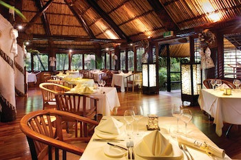 Outrigger Fiji Beach Resort