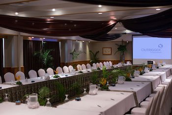 Outrigger Fiji Beach Resort