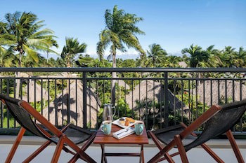 Outrigger Fiji Beach Resort