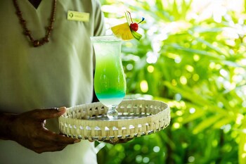 Outrigger Fiji Beach Resort