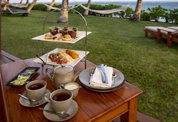 Outrigger Fiji Beach Resort