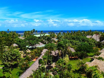 Outrigger Fiji Beach Resort