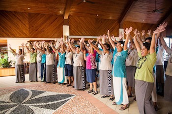 Outrigger Fiji Beach Resort