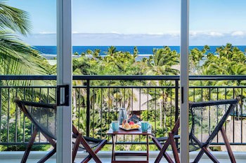 Outrigger Fiji Beach Resort