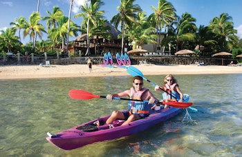 Outrigger Fiji Beach Resort