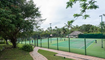 Outrigger Fiji Beach Resort