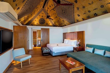 Outrigger Fiji Beach Resort