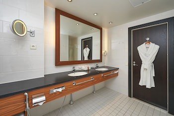 Crowne Plaza Helsinki, An Ihg Hotel
