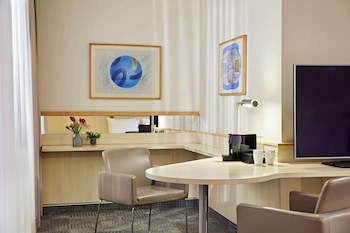 Lindner Hotel Cologne Am Dom, part of JdV by Hyatt galeri fotoğrafı