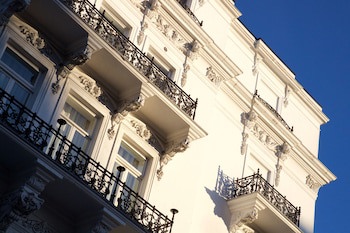 54 Queens Gate Hotel