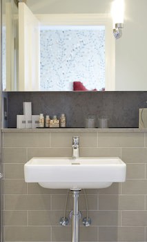 54 Queens Gate Hotel