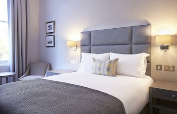 54 Queens Gate Hotel