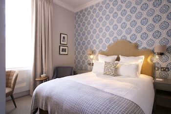 54 Queens Gate Hotel