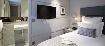 54 Queens Gate Hotel