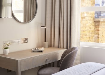 54 Queens Gate Hotel