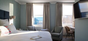 54 Queens Gate Hotel
