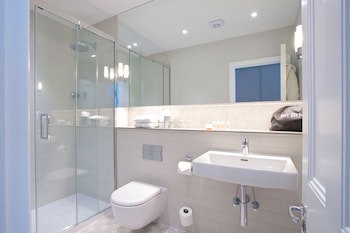 54 Queens Gate Hotel