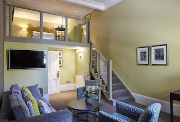 54 Queens Gate Hotel