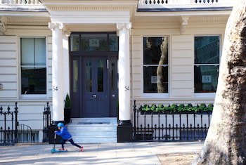 54 Queens Gate Hotel