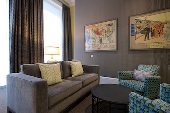 54 Queens Gate Hotel