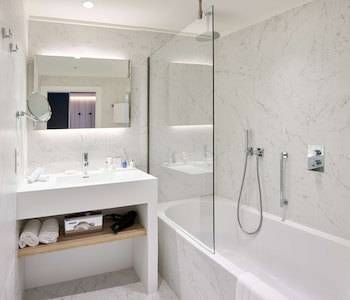 Radisson Blu Balmoral Hotel, Spa