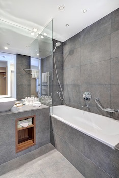 Radisson Blu Balmoral Hotel, Spa