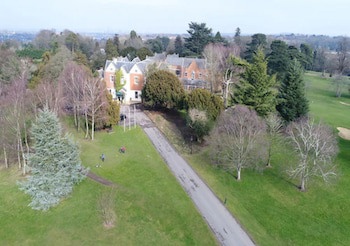 Coulsdon Manor Hotel And Golf Club