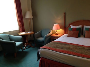 Coulsdon Manor Hotel And Golf Club