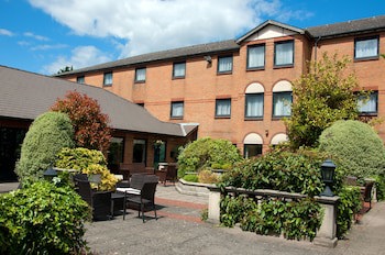 Bridgewood Manor