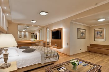 Divani Caravel