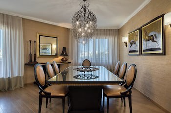 Divani Caravel