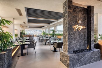 Divani Caravel