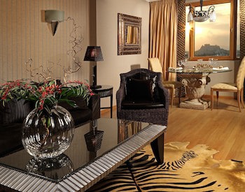 Divani Caravel