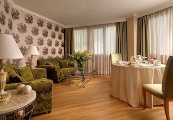 Divani Caravel