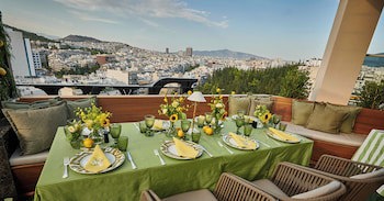 Divani Caravel