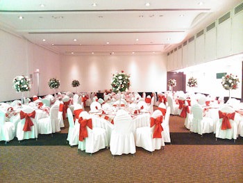 Crowne Plaza Toluca Lancaster, An Ihg Hotel