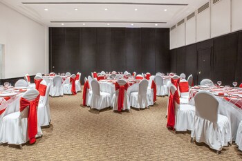 Crowne Plaza Toluca Lancaster, An Ihg Hotel