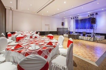 Crowne Plaza Toluca Lancaster, An Ihg Hotel