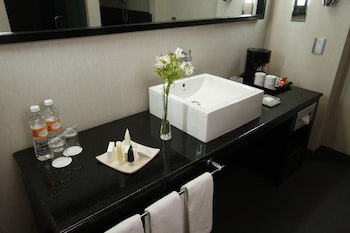 Crowne Plaza Toluca Lancaster, An Ihg Hotel