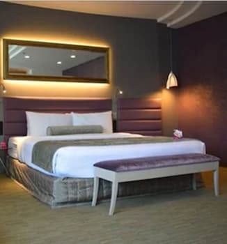 Crowne Plaza Toluca Lancaster, An Ihg Hotel
