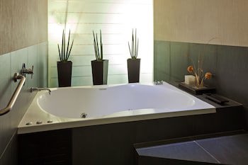 Crowne Plaza Toluca Lancaster, An Ihg Hotel