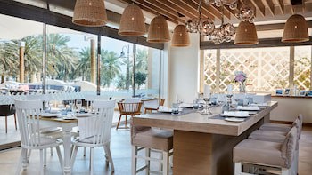 Intercontinental Doha Beach & Spa, An Ihg Hotel