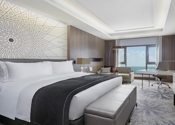 Intercontinental Doha Beach & Spa, An Ihg Hotel