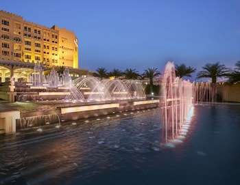 Intercontinental Doha Beach & Spa, An Ihg Hotel